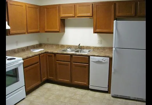 Grandview Apartments — Photo 3