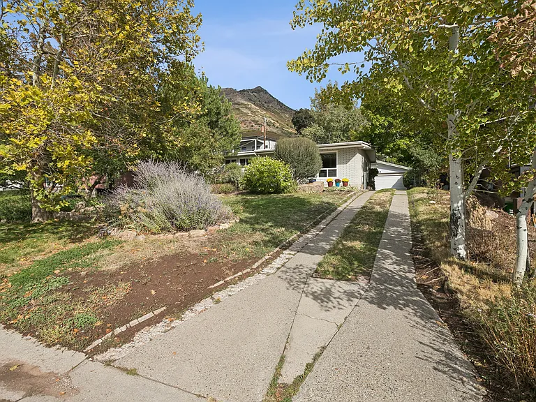 3485 S Fleetwood Dr — Photo 32