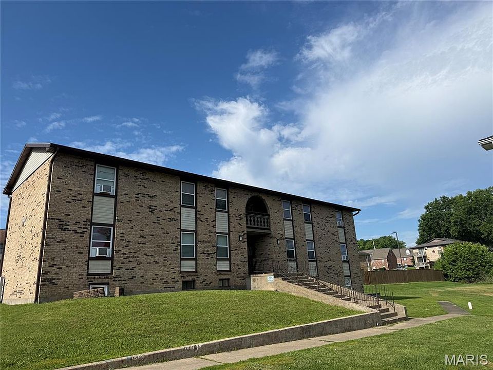 1st image of 121 E Rodney Dr #H