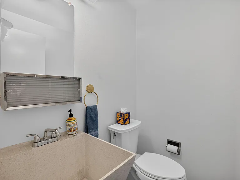 3470 NW Park View Dr — Photo 20