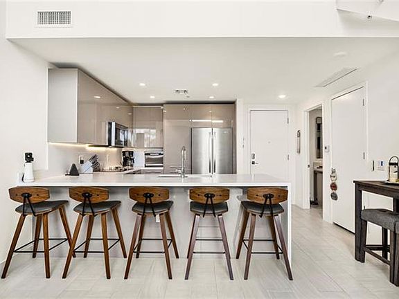 3rd image of 2000 Metropica Way #Cu-216