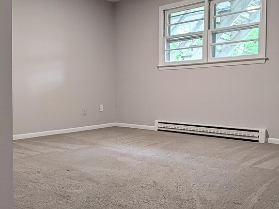 4th image of 53 Fernwood Ave