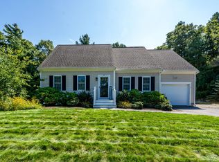 32 Luscombe Ln, Sandwich, MA 02563