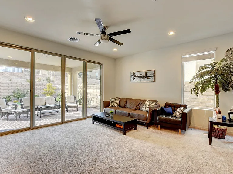47 Berneri Dr — Photo 7