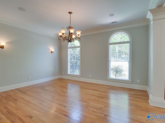 5th image of 2608 Grande Woods Dr SE
