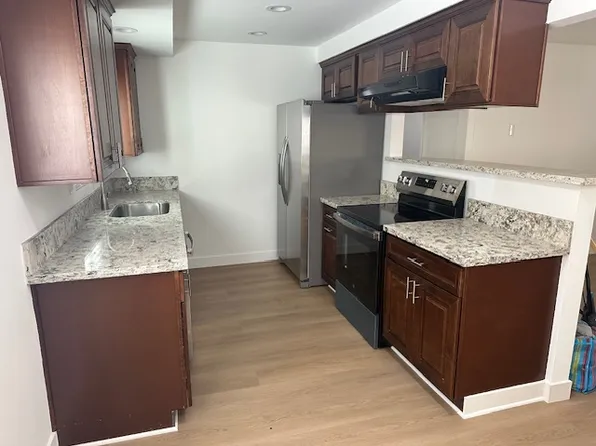 1221 Amethyst St APT B, Redondo Beach, CA 90277