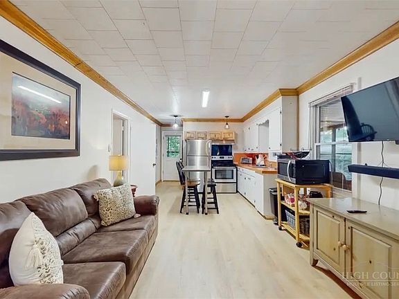 4th image of 1471 Bamboo Road