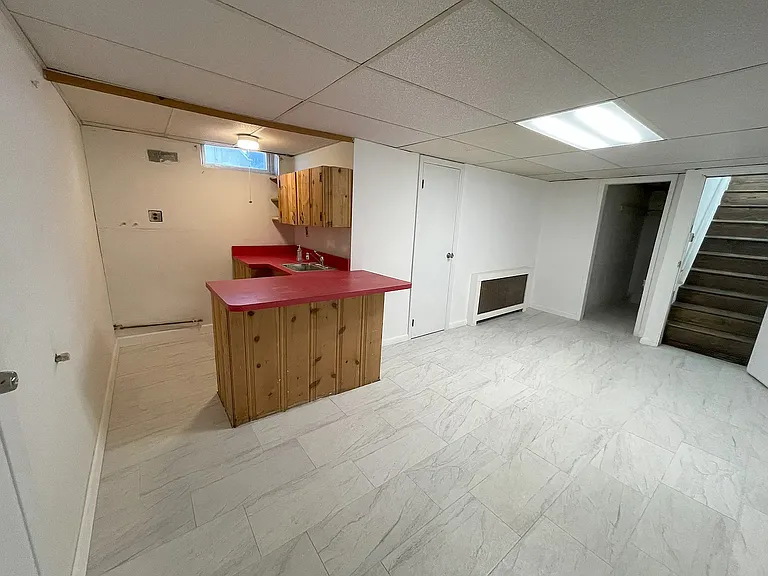 Basement - Kitchenette