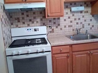 374 Inland Dr APT 1B, Wheeling, IL 60090