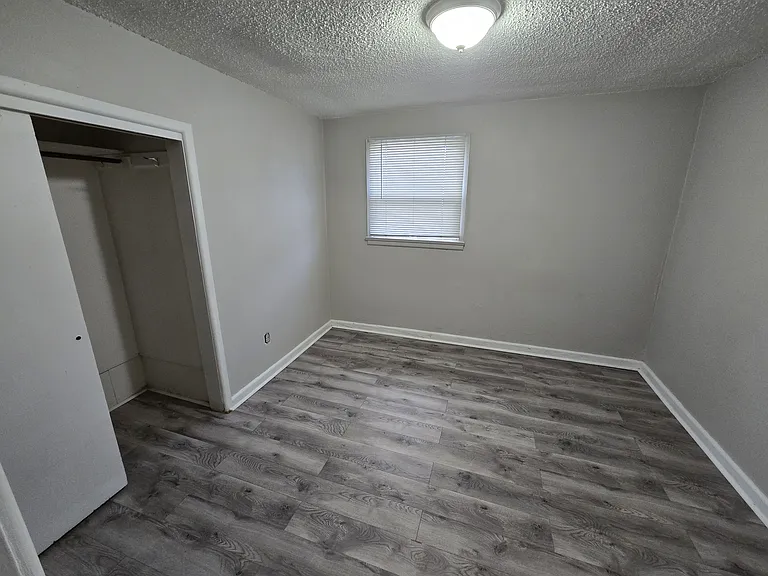 290 S 2nd Ave #2 — Photo 6