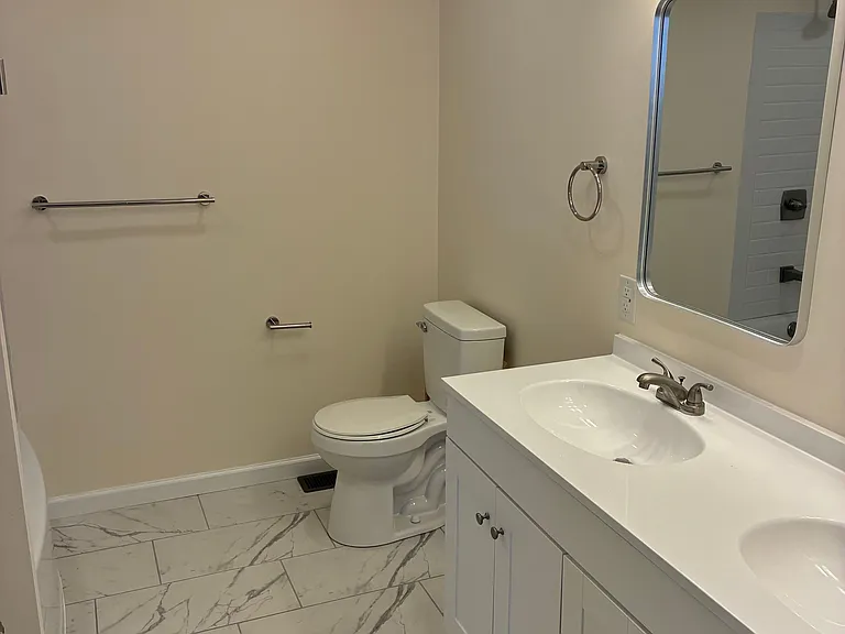 314 Thompson Ave — Photo 24