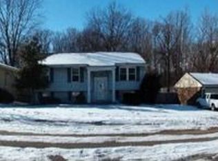 6030 Ashbrooke Rd, Evansville, IN 47710