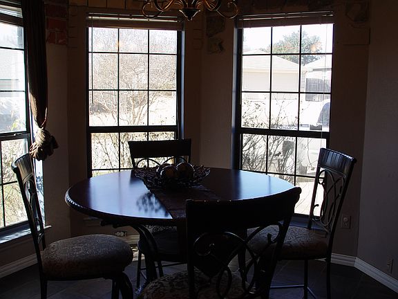 5th image of 421 Birchwood Ln