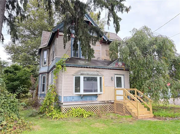 104 N Main St, Bainbridge, NY 13733