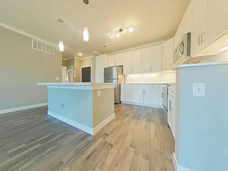 Allure Apartments — Photo 86