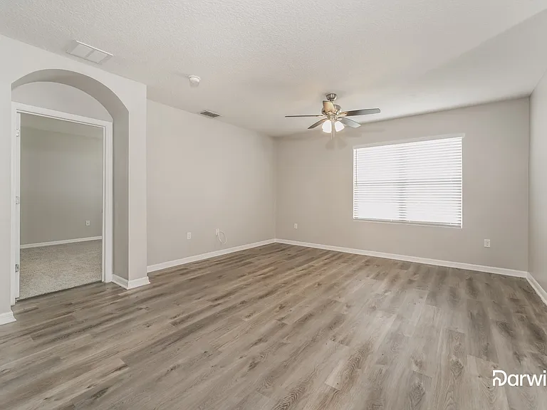 203 Bella Dr — Photo 5
