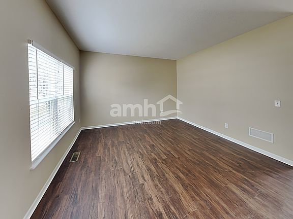 5th image of 7924 Champaign Dr