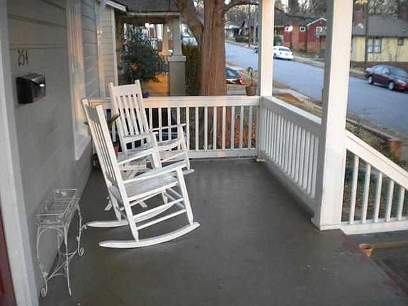 2nd image of 254 Carlisle St