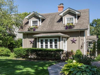 831 Clinton Pl, Evanston, IL, 60201