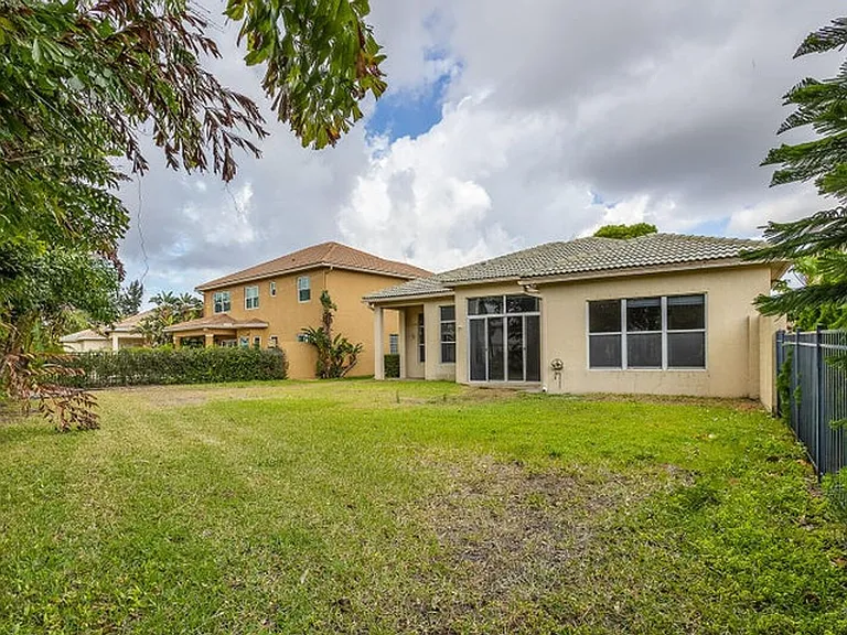 6428 Garden Ct — Photo 17