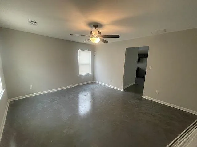2433 Zanone Ave — Photo 8