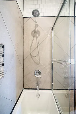 Rented by Lodger Corp | media 26