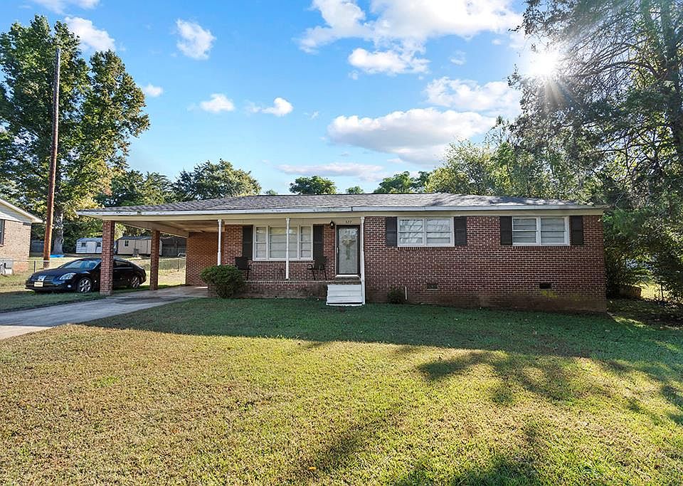 1st image of 322 Greenbriar Dr