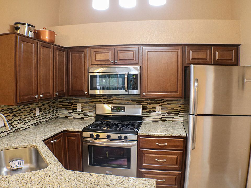1st image of 13810 SUTTON PARK Drive #1037