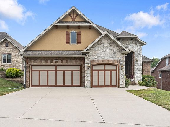 3rd image of 2956 S Ranch Drive