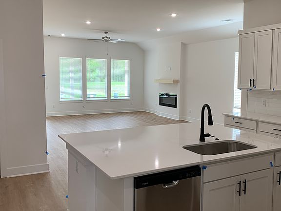 5th image of 4474 Florentina Ave