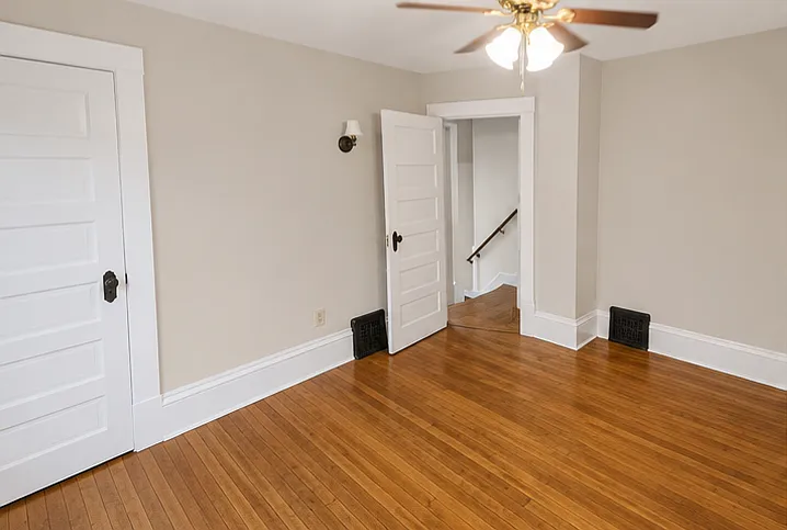 1710 Hubbard Avenue — Photo 2