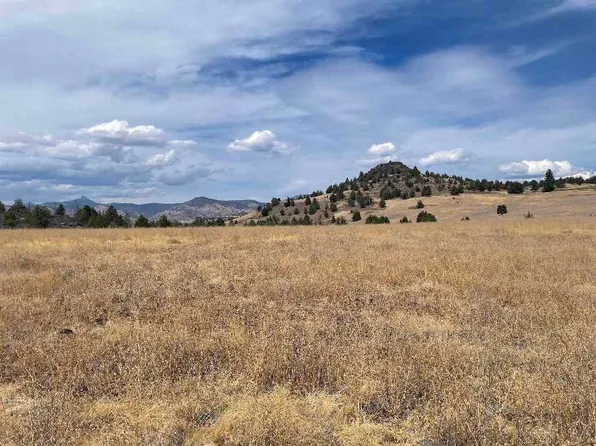 44 Lake Cove Rd, Hornbrook, CA 96044