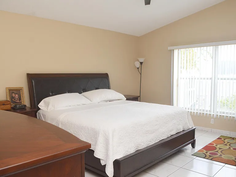 4951 SW 152nd Ave — Photo 29