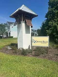 3 bed, 2.5 bath, 1750 sqft, $2,450 — Photo 3