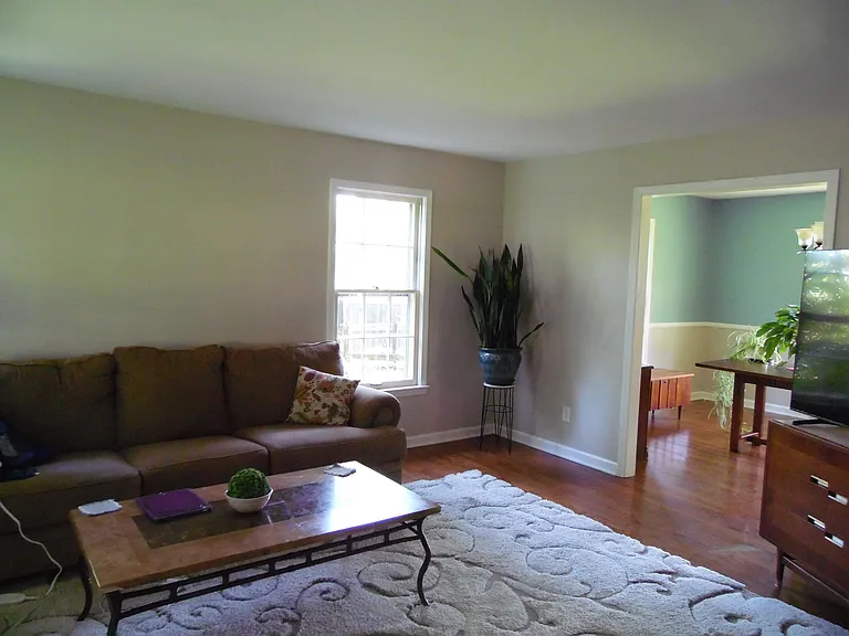 290 Heritage Rd — Photo 8