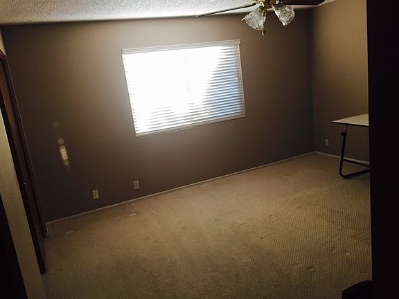 5th image of 10026 N 65th Ave