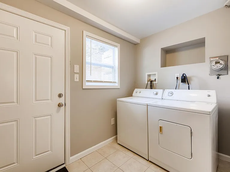 2229 Lamley St — Photo 10