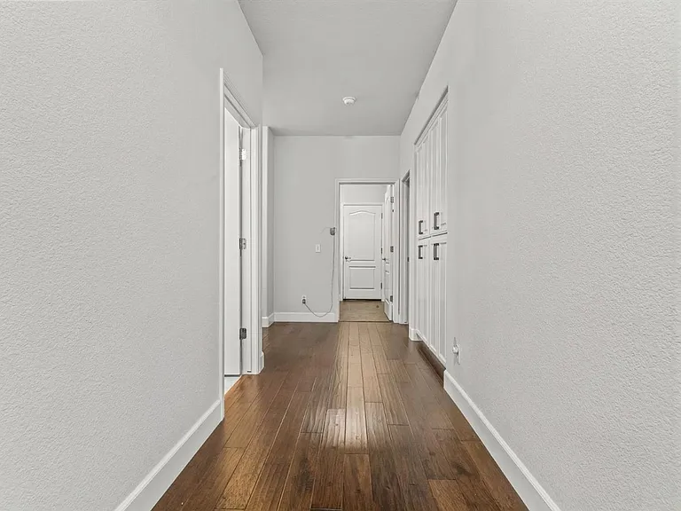 2921 Garzellis Way — Photo 30