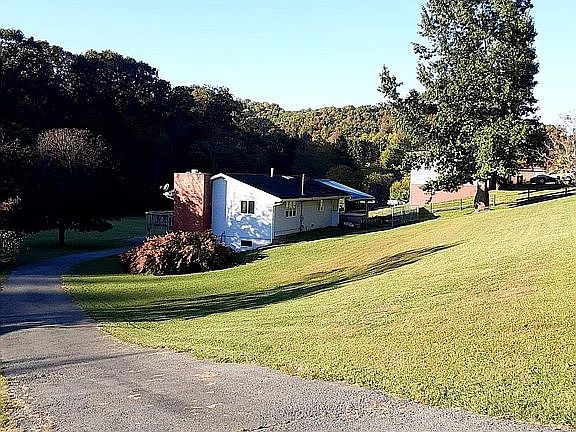 Private Driveway 