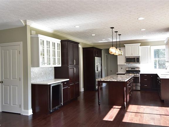 5th image of 28177 Sherwood Dr