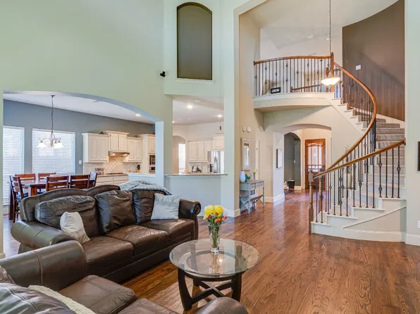 9729 Sam Bass Trl, Fort Worth, TX 76244