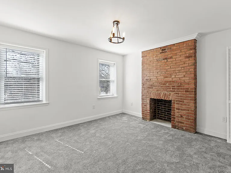 1008 Boyd St — Photo 13