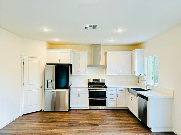 2nd image of 1418 Delta River Ave