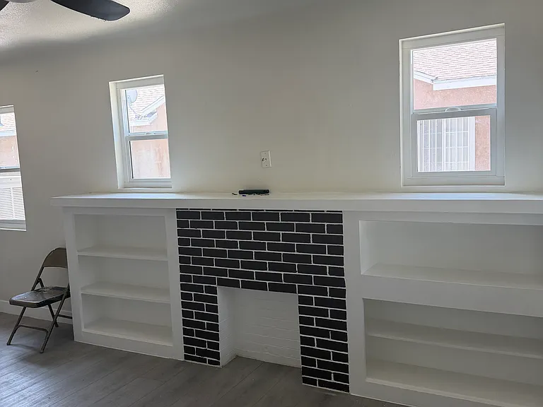 1725 Genevieve St — Photo 3