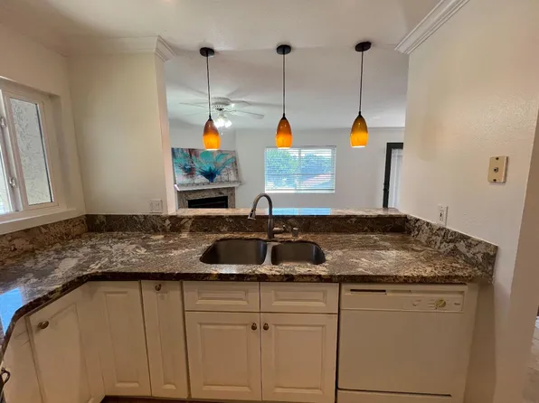 7425 Charmant Dr, San Diego, CA 92122
