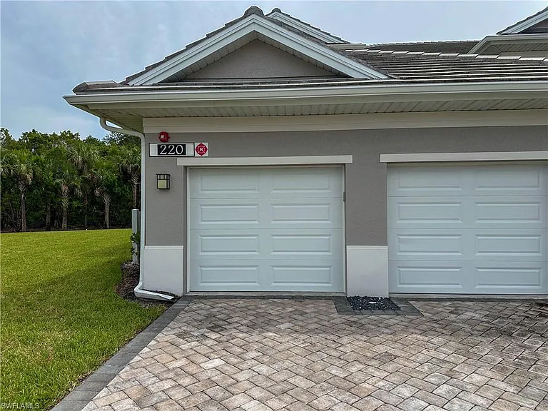 220 Indies Dr E #101 — Photo 5