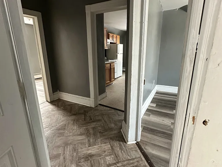 133 Lake St #3 — Photo 2