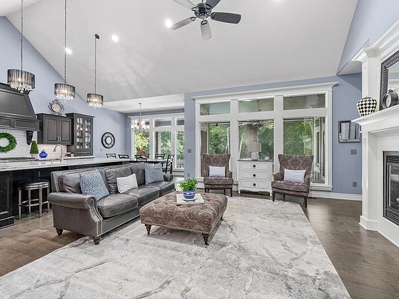 4th image of 1521 N Obsidian Ct