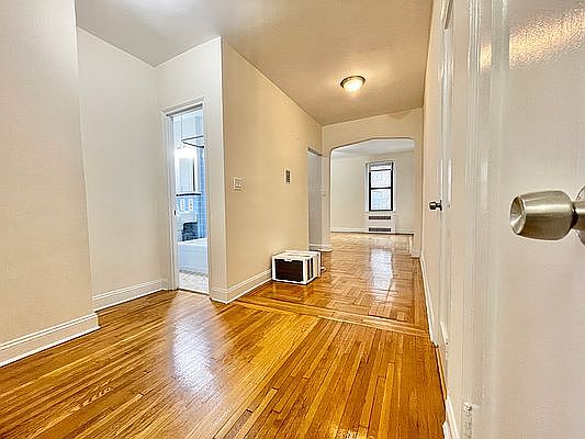 5th image of 41-09 41st St #2G