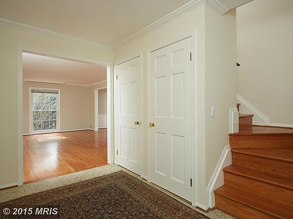 3rd image of 8800 Fox Hills Trl